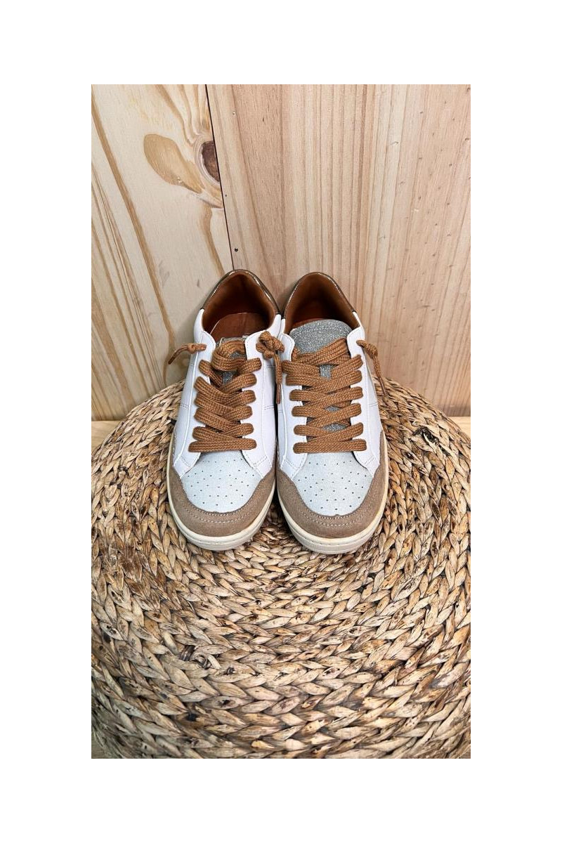 Deportiva blanca combinada cuero