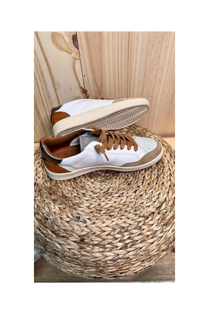 Deportiva blanca combinada cuero