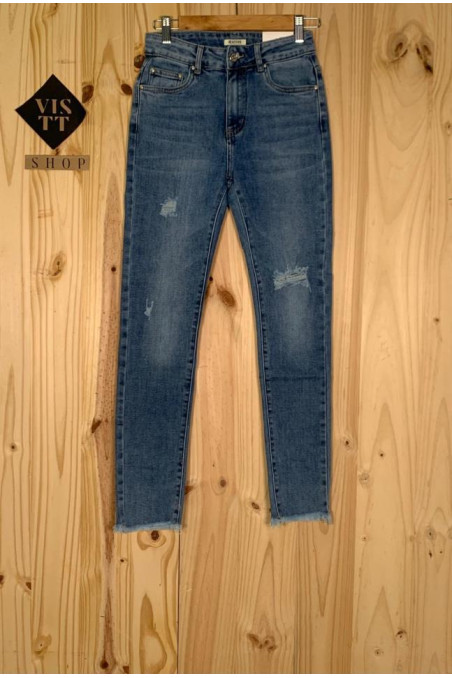 $productcomments_product->name
